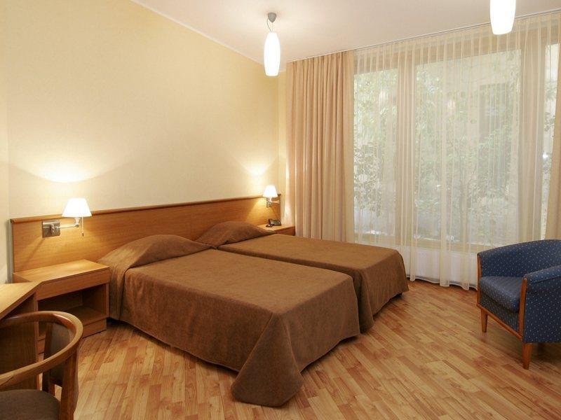 City Hotel Teater 里加 外观 照片