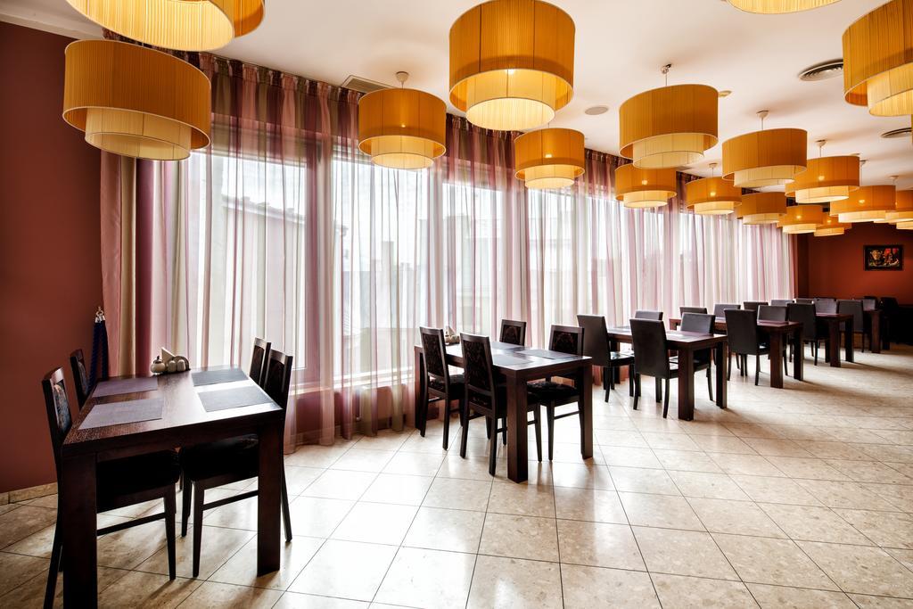 City Hotel Teater 里加 外观 照片