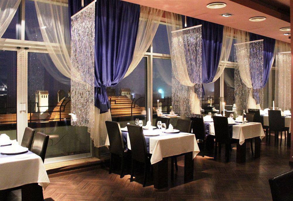 City Hotel Teater 里加 外观 照片